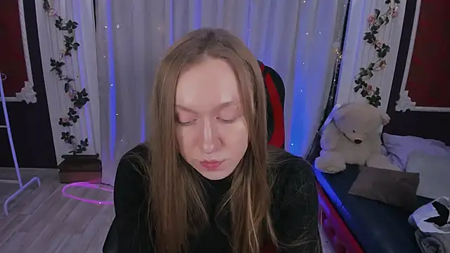 Snapshot of -Seava chatting on December 1, 2025, 3:35 pm -Seava online show from December 1, 2025, 3:35 pm