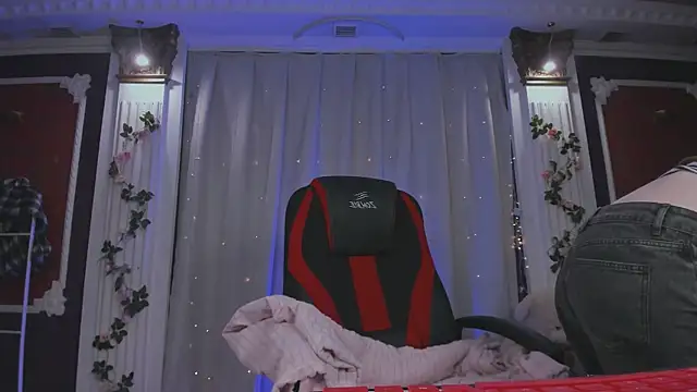 Snapshot of -Seava chatting on December 19, 2025, 8:55 pm -Seava online show from December 19, 2025, 8:55 pm