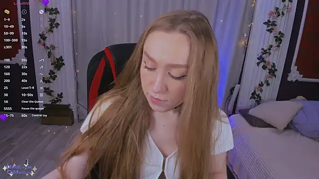 Snapshot of -Seava chatting on September 18, 2025, 1:47 pm -Seava online show from September 18, 2025, 1:47 pm