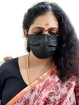 Snapshot of Sweetie_swetha37 chatting on November 18, 2025, 12:59 am Sweetie swetha37 online show from November 18, 2025, 12:59 am