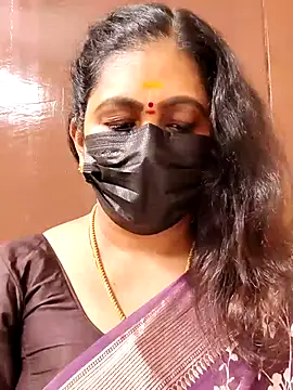 Snapshot of Sweetie_swetha37 chatting on November 19, 2025, 7:19 am Sweetie swetha37 online show from November 19, 2025, 7:19 am