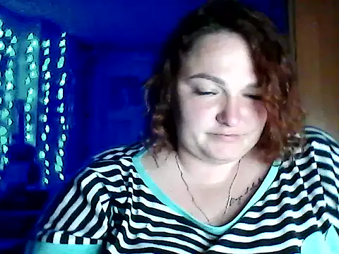 Snapshot of AngelQSky chatting on June 2, 2026, 8:31 pm AngelQSky online show from June 2, 2026, 8:31 pm