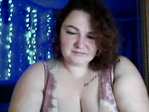 Snapshot of AngelQSky chatting on February 14, 2026, 6:52 pm AngelQSky online show from February 14, 2026, 6:52 pm