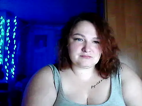 Snapshot of AngelQSky chatting on February 28, 2026, 7:35 pm AngelQSky online show from February 28, 2026, 7:35 pm