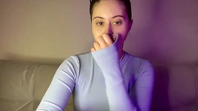 Snapshot of StellarAlice chatting on February 23, 2026, 5:24 pm StellarAlice online show from February 23, 2026, 5:24 pm