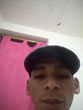 Snapshot of alex_colombiano chatting on September 30, 2025, 8:09 am alex colombiano online show from September 30, 2025, 8:09 am