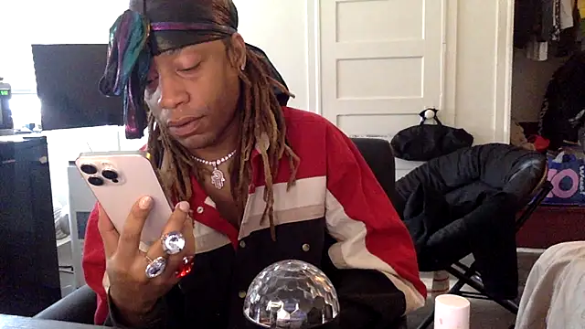 Diodre Benyoon online show from February 5, 2026, 4:47 pm