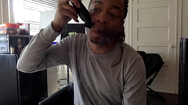 Diodre Benyoon online show from March 5, 2026, 6:37 pm