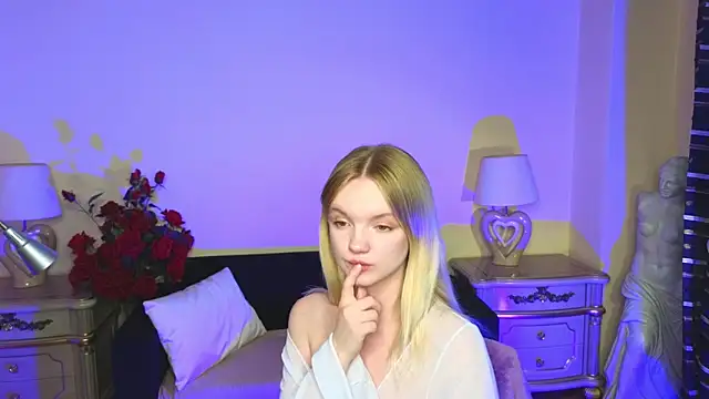 Snapshot of RosesKate chatting on September 15, 2025, 11:54 am RosesKate online show from September 15, 2025, 11:54 am