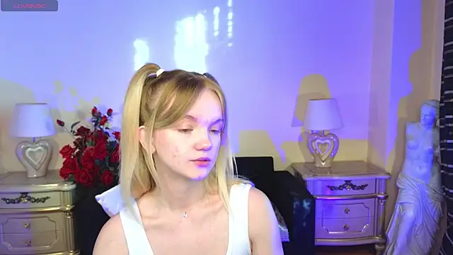 Snapshot of RosesKate chatting on September 24, 2025, 4:30 am RosesKate online show from September 24, 2025, 4:30 am