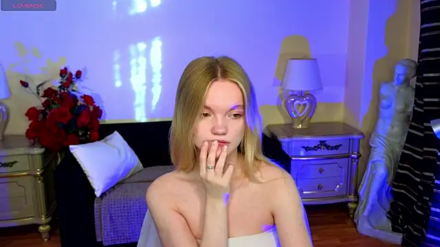 Snapshot of RosesKate chatting on October 6, 2025, 4:24 am RosesKate online show from October 6, 2025, 4:24 am