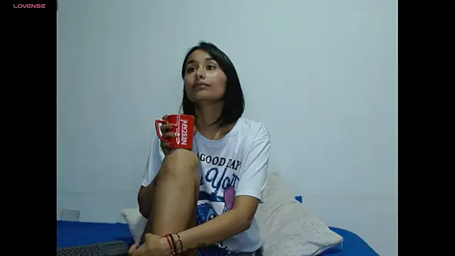 Gia Lee online show from December 23, 2025, 3:28 am