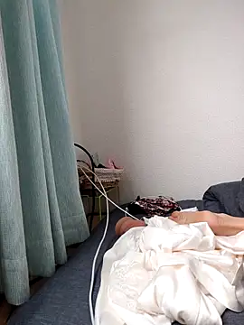 Snapshot of Mer78 chatting on October 18, 2025, 4:14 am Mer78 online show from October 18, 2025, 4:14 am