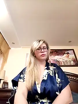 Crystal00Girl online show from October 23, 2025, 7:56 pm