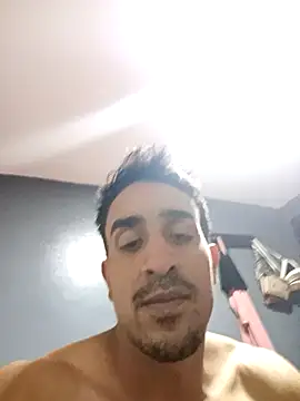 Monstercock9INCHES online show from November 18, 2025, 1:43 am