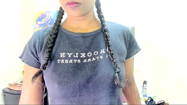 Toxicfantasy4u online show from November 12, 2025, 4:44 pm