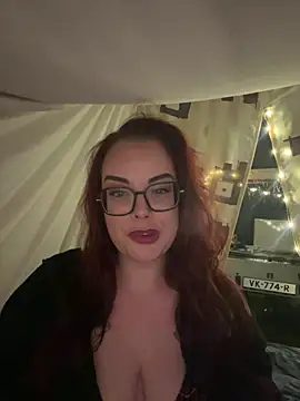 Snapshot of Miss_Lucifer6 chatting on May 19, 2026, 8:27 pm Miss Lucifer6 online show from May 19, 2026, 8:27 pm