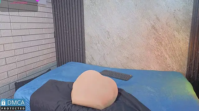 nena cupcake  online show from April 7, 2026, 11:34 am