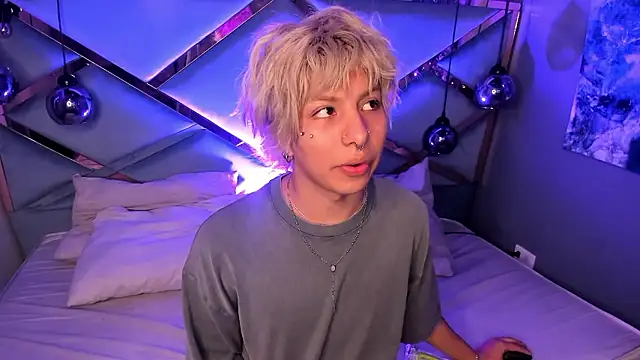 Snapshot of OliIverr22 chatting on January 11, 2026, 11:28 am OliIverr22 online show from January 11, 2026, 11:28 am