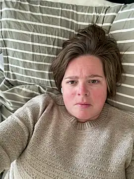 hornykitty1210 online show from February 2, 2026, 5:12 pm