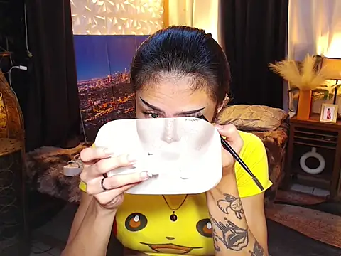 Snapshot of WILDROXIE chatting on October 29, 2025, 11:14 pm WILDROXIE online show from October 29, 2025, 11:14 pm