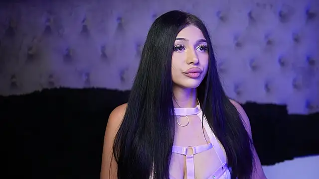 GiuliaSya online show from October 7, 2025, 9:38 pm