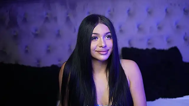 GiuliaSya online show from October 9, 2025, 8:31 pm
