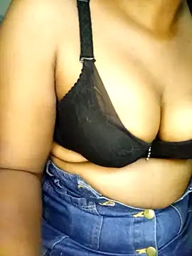 Snapshot of PRETTYJANE36 chatting on April 12, 2026, 9:18 pm PRETTYJANE36 online show from April 12, 2026, 9:18 pm