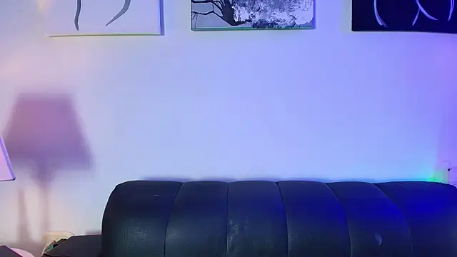 Zoe wang online show from September 14, 2025, 3:07 am