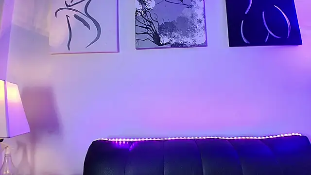 Zoe wang online show from September 21, 2025, 3:44 am