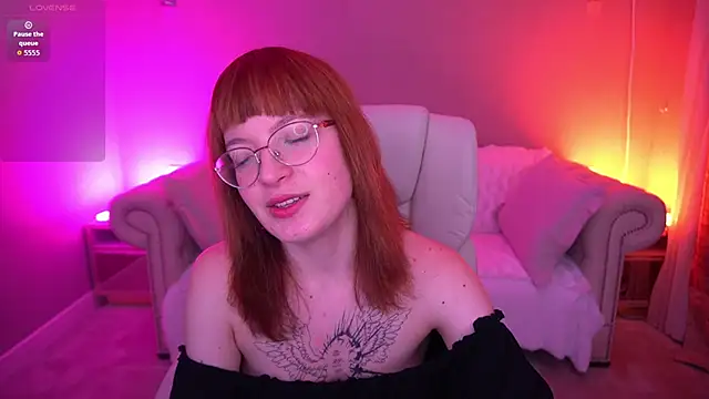 Pixie Peachh online show from November 22, 2025, 11:03 pm