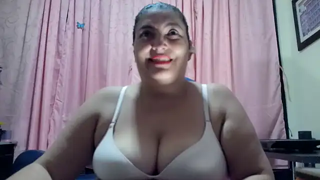 Snapshot of lina_maria99 chatting on February 22, 2026, 2:36 am lina maria99 online show from February 22, 2026, 2:36 am