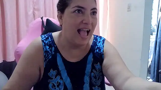 lina maria99 online show from May 30, 2026, 12:33 pm