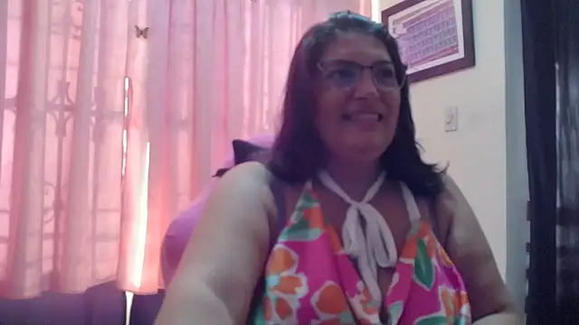 lina maria99 online show from May 15, 2026, 12:58 pm