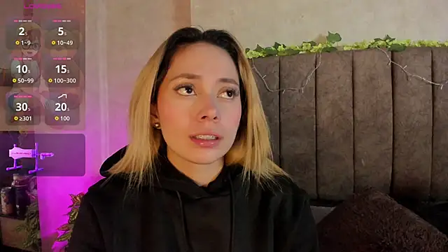 Snapshot of LanaMills_ chatting on February 8, 2026, 5:16 am LanaMills online show from February 8, 2026, 5:16 am