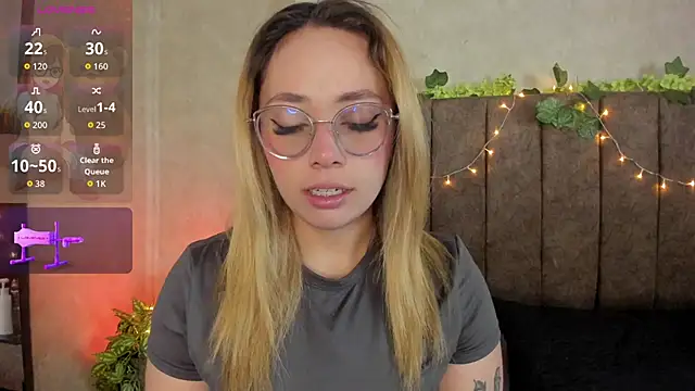 Snapshot of LanaMills_ chatting on March 16, 2026, 4:53 am LanaMills online show from March 16, 2026, 4:53 am