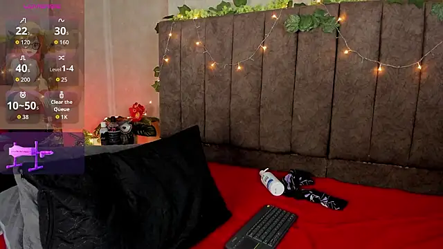 Snapshot of LanaMills_ chatting on March 21, 2026, 8:19 am LanaMills online show from March 21, 2026, 8:19 am