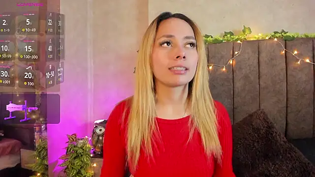 Snapshot of LanaMills_ chatting on February 14, 2026, 5:07 am LanaMills online show from February 14, 2026, 5:07 am