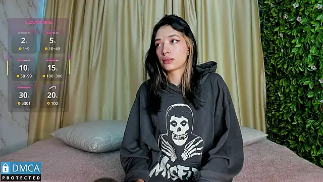 stepha   online show from September 9, 2025, 11:19 am