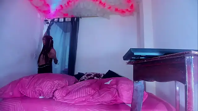 Snapshot of latin_big_01 chatting on November 13, 2025, 7:56 am latin big 01 online show from November 13, 2025, 7:56 am