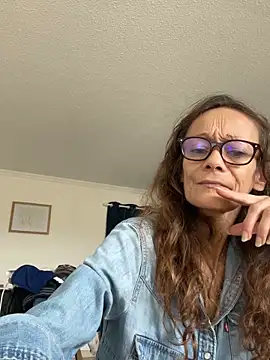 Chris06d22xh online show from September 14, 2025, 1:11 pm