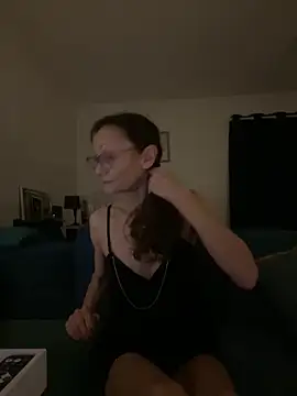 Snapshot of Chris06d22@xh chatting on March 10, 2026, 9:19 pm Chris06d22xh online show from March 10, 2026, 9:19 pm