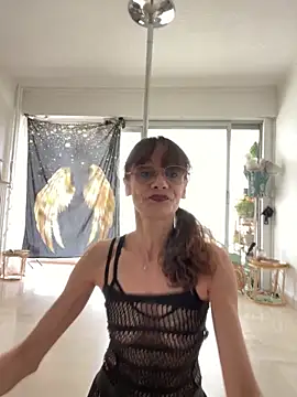 Chris06d22xh online show from May 31, 2026, 2:56 pm