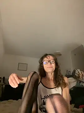 Chris06d22xh online show from November 6, 2025, 8:02 pm