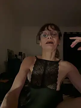 Snapshot of Chris06d22@xh chatting on April 14, 2026, 7:52 pm Chris06d22xh online show from April 14, 2026, 7:52 pm