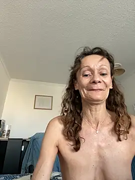 Chris06d22xh online show from June 27, 2026, 5:46 am