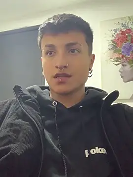 Snapshot of Milan_Bach chatting on March 22, 2026, 9:33 am Milan Bach online show from March 22, 2026, 9:33 am