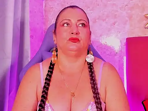 Snapshot of PalomaLombardi chatting on November 17, 2025, 8:02 pm PalomaLombardi online show from November 17, 2025, 8:02 pm