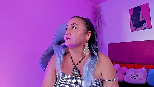 PalomaLombardi online show from February 7, 2026, 8:17 pm