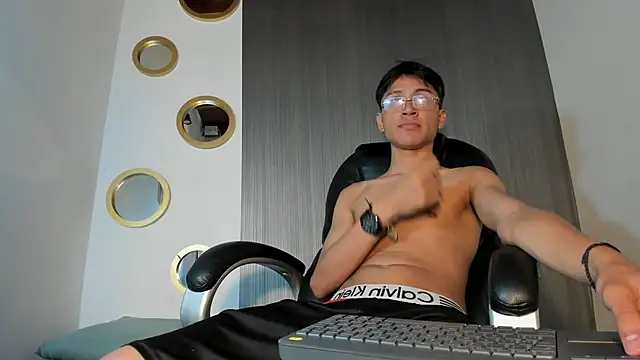 Daddy Darcks online show from October 13, 2025, 7:59 pm